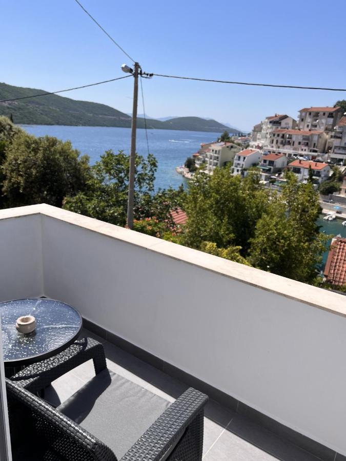 Villa Ljiljana 内乌姆 外观 照片